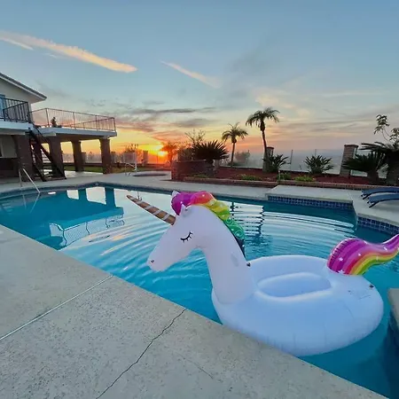 Top Of The World Anaheim View Home